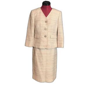 Kasper Skirt Suit Women’s Petite Size 4P Cream Tweed 2-Piece Set Blazer & Skirt